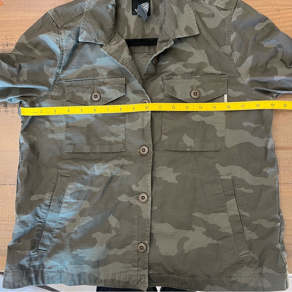 Vuori Women's Ripstop Oregano Camo Jacket S - Picture 6 of 9